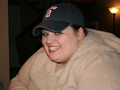 Τα παραπανίσια της κιλά την… πέταξαν έξω από το αεροπλάνο!